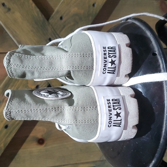 WOMENS ALL STAR CHUCK TAYLOR CONVERSE  LUGGED HIGH TOPS SIZE 7 PLATFORM SHOES - Picture 8 of 12